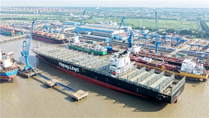 Seaspan双燃料改造首船交付！上海中远海运